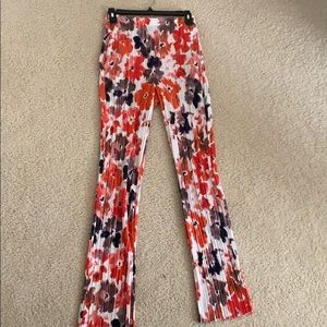 Flower printed frilled pants